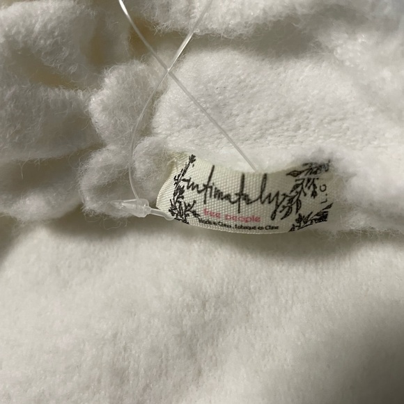 NWT Free People Intimately Keep Me Warm Crop Sweater in Ivory. Size Large - Picture 14 of 14